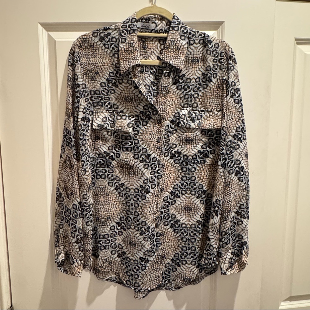 NWOT Violet Snakeskin patterned Blouse - Large